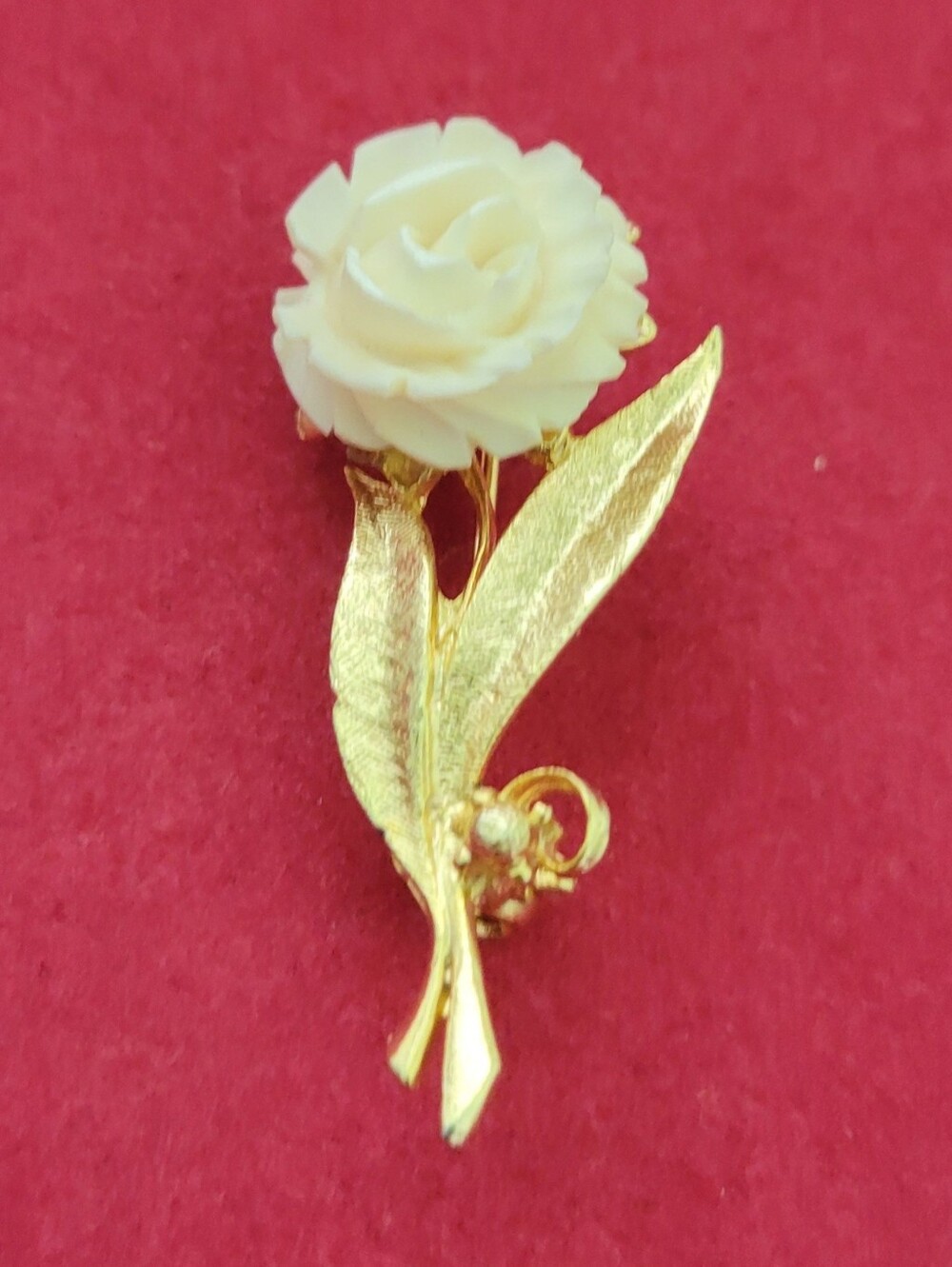 Vintage Carved Flower Rose Brooch Pin Ivory Color Gold Plated Coquette Feminine